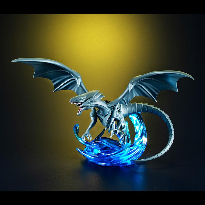 Megahouse MONSTERS CHRONICLE Yu-Gi-Oh! Duel Monsters Blue-Eyes White Dragon Figure