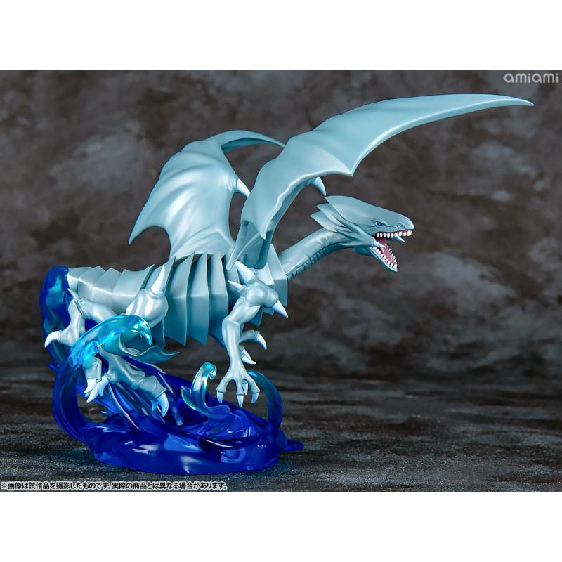 Figura Megahouse MONSTERS CHRONICLE Yu-Gi-Oh! Duel Monsters Blue-Eyes White Dragon