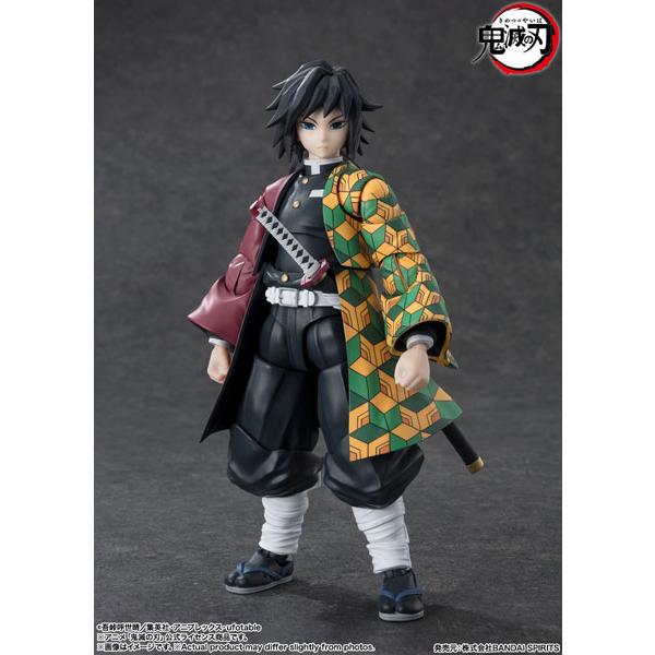 shfiguarts-giyu-tomioka-demon-slayer-kimetsu-no-yaiba-bandai-spirits-1