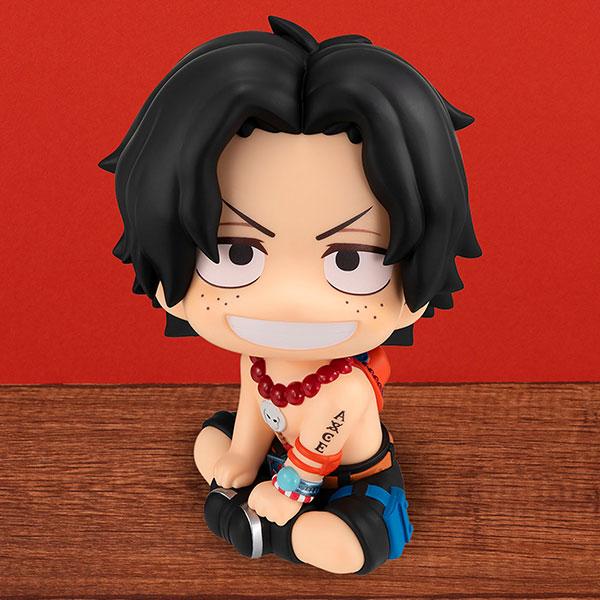 look-up-one-piece-portgas-d-ace-figure-megahouse-1