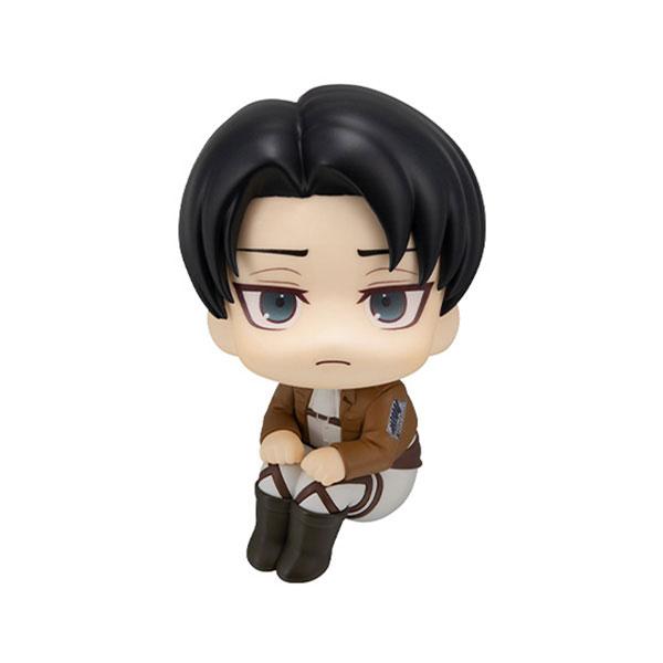 look-up-attack-on-titan-levi-figure-megahouse-1