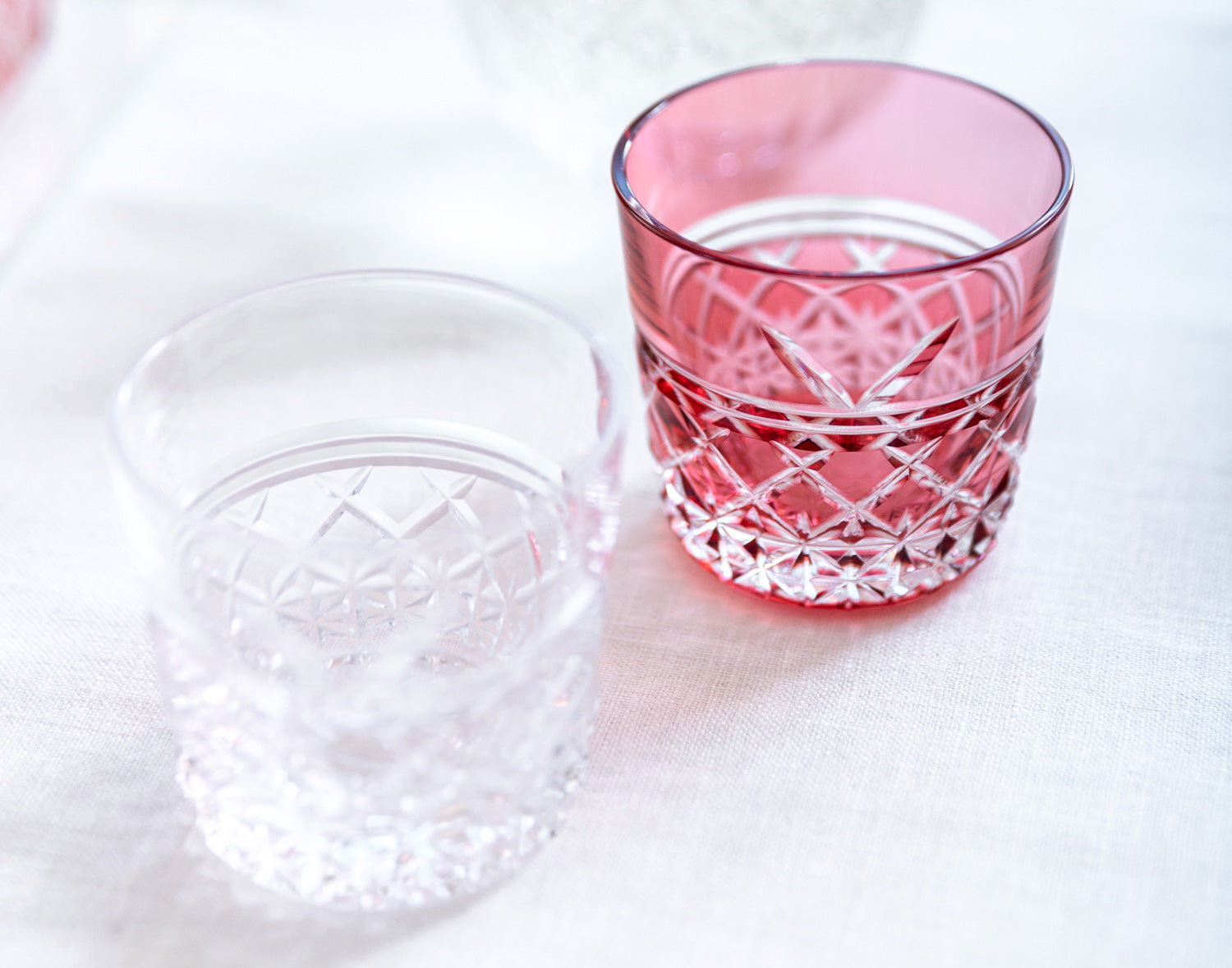 Kagami Crystal Edo Kiriko Pair Cold Sake Cup Glass Red and White TPS736-2948-AC