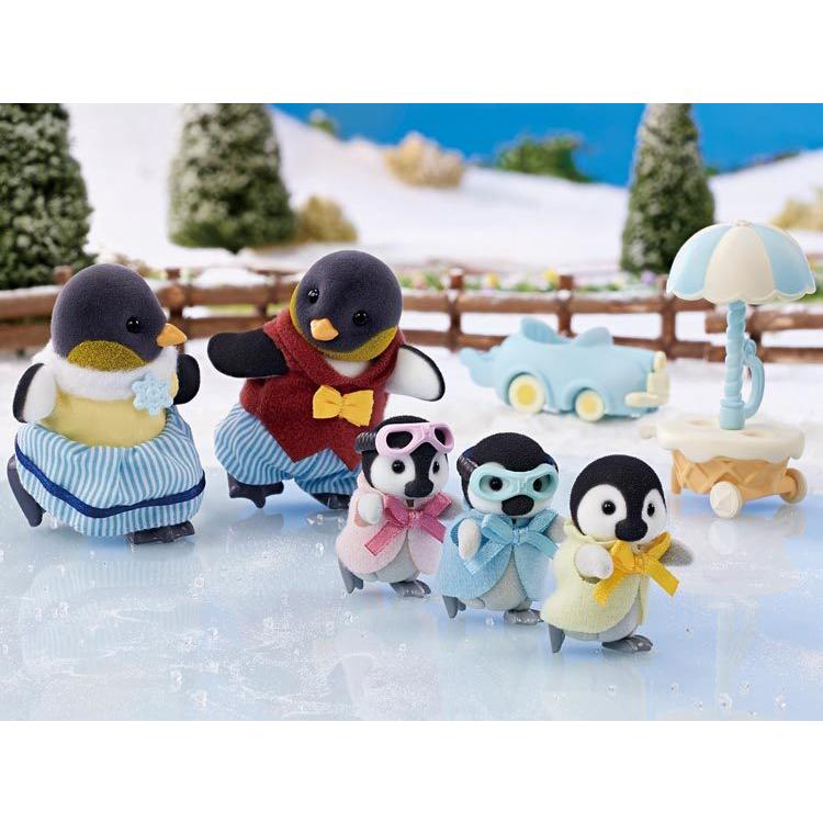 مجموعة عربة الأطفال Penguin Baby Good Friends من Sylvanian Families Df-23