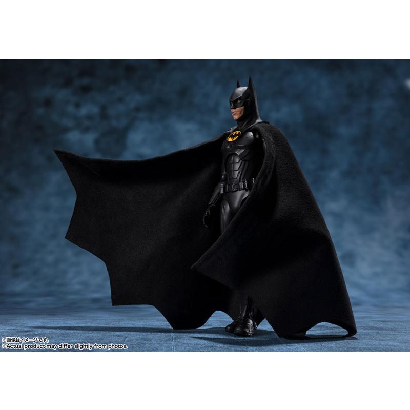 SHFiguarts Batman (הפלאש) BANDAI SPIRITS