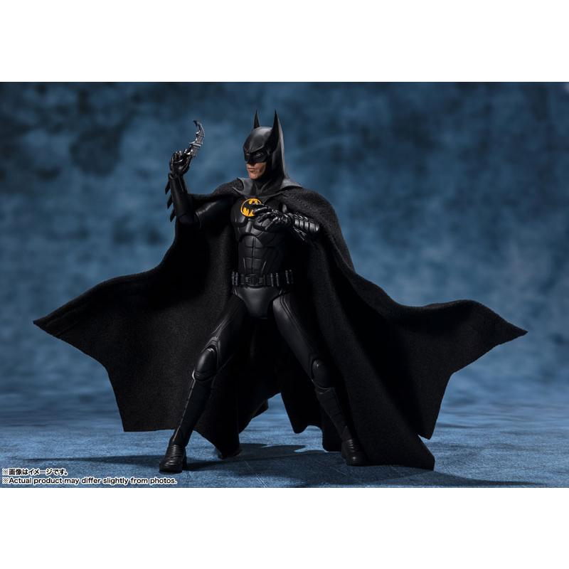 SHFiguarts Batman (הפלאש) BANDAI SPIRITS